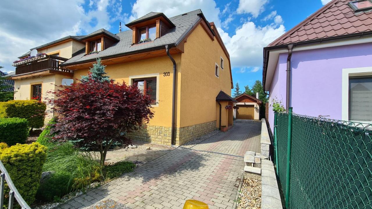 Rodinny Dom "Ako Doma" Veľký Slavkov Exteriör bild